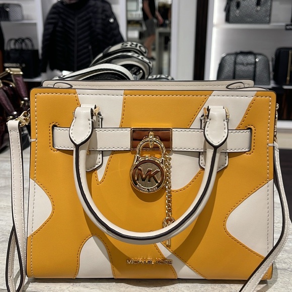 MICHAEL KORS Hamilton Small Two-Tone Satchel
COLOR GOLDEN ROD MULTI
NWT - Picture 16 of 16